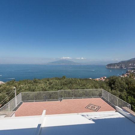 La Terrazza Sul Golfo Vila Sorrento Exterior foto